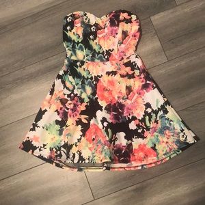 Floral strapless dress